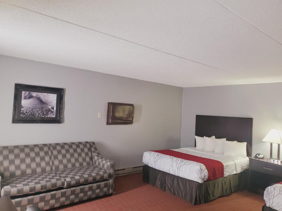 Blackstone Lodge And Suites Lead Exterior foto
